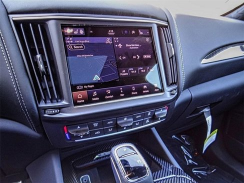New 2023 Maserati Levante Modena image 9