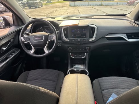 Certified 2024 GMC Terrain SLE image 9