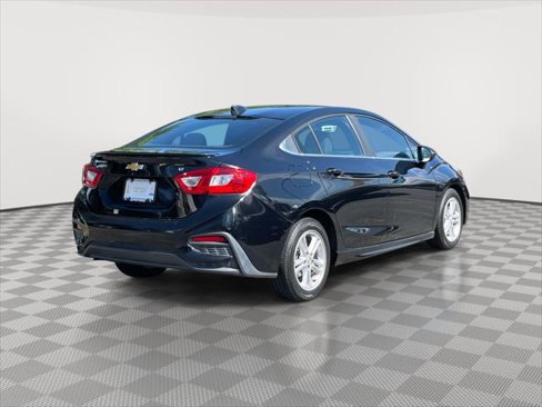 Used 2016 Chevrolet Cruze LT w/ Sun And Sound Package image 7