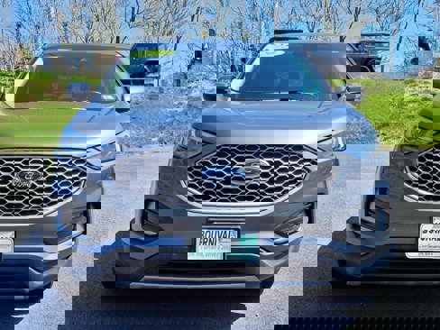 Used 2023 Ford Edge SEL image 17