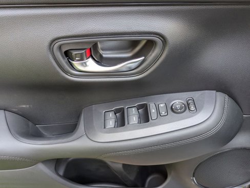 New 2026 Honda HR-V LX image 10
