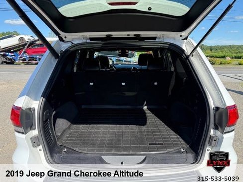 Used 2019 Jeep Grand Cherokee Altitude image 38