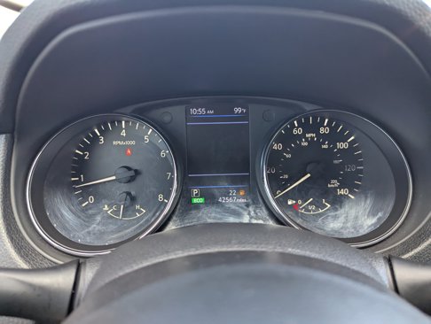Used 2020 Nissan Rogue S image 27