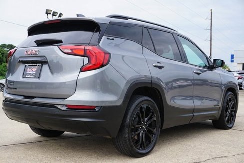Used 2021 GMC Terrain SLE w/ Elevation Edition image 4