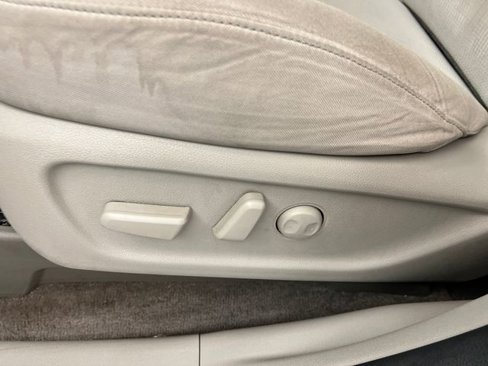 Used 2020 Kia Sedona LX image 22