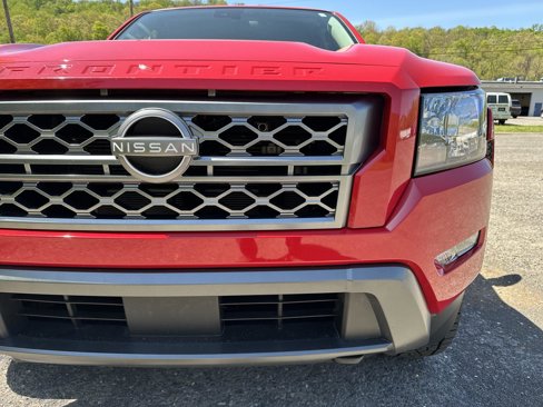 Used 2022 Nissan Frontier SV image 11
