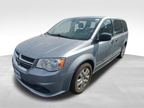 Used 2019 Dodge Grand Caravan SE w/ UConnect Hands-Free Group image 19