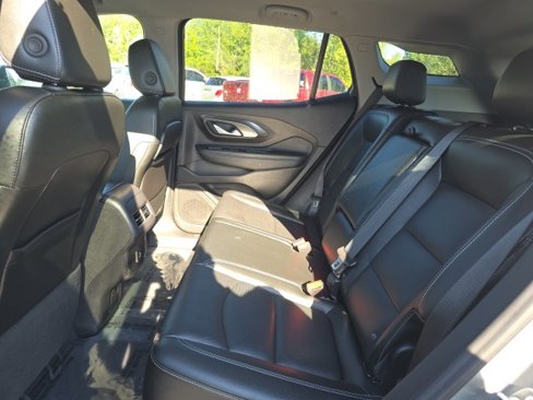 Certified 2024 GMC Terrain SLT image 26