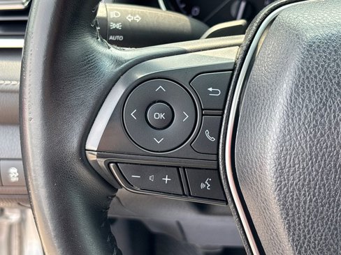 Used 2018 Toyota Camry SE image 32