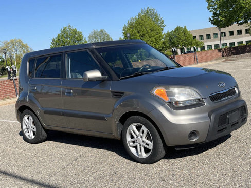 Used 2010 Kia Soul + image 4