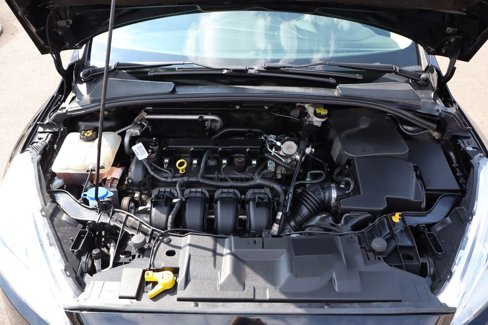 Used 2016 Ford Focus SE w/ SE Sport Package image 42