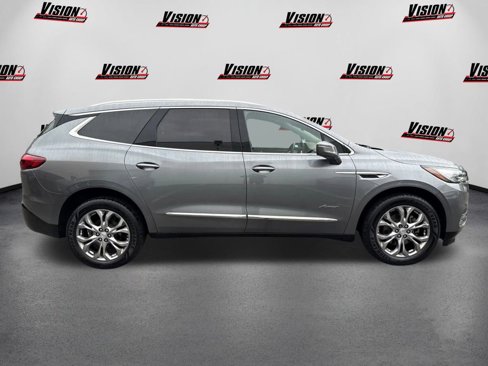 Used 2018 Buick Enclave Avenir image 4