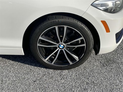 Used 2020 BMW 230i xDrive Convertible image 10