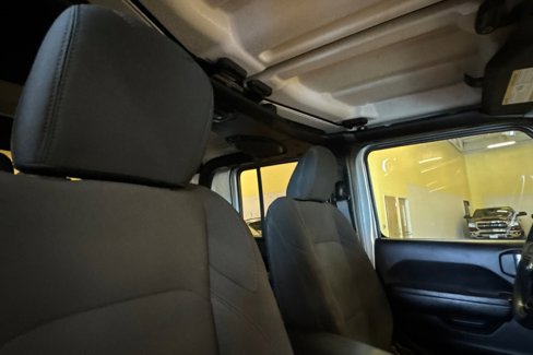 Used 2023 Jeep Gladiator Sport image 17