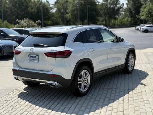 Used 2021 Mercedes-Benz GLA 250 4MATIC w/ Premium Package image 6