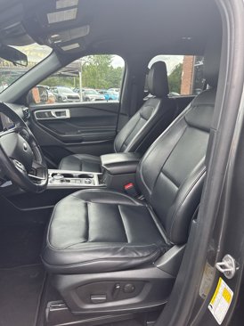 Used 2020 Ford Explorer XLT w/ Equipment Group 202A image 7