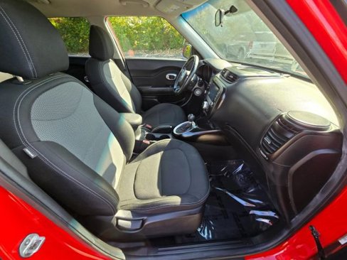 Used 2018 Kia Soul + image 14