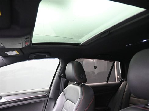 Used 2019 Volkswagen GTI Autobahn image 9