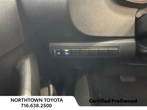 Used 2022 Toyota Corolla LE image 19