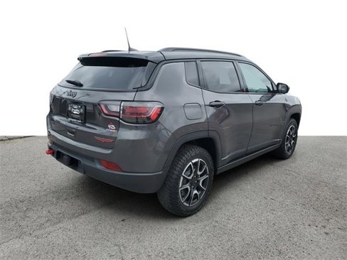 Certified 2024 Jeep Compass Trailhawk w/ Trailhawk Elite Group image 5