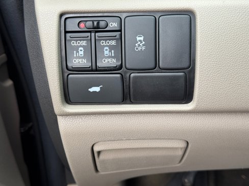Used 2012 Honda Odyssey EX-L image 17