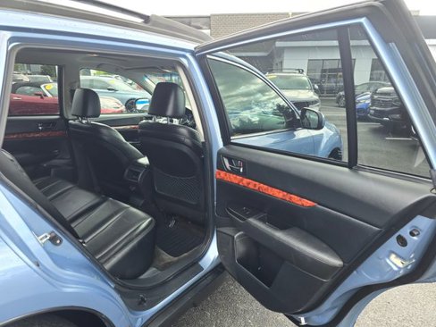Used 2011 Subaru Outback 2.5i Limited w/ PWR Moonroof Pkg image 14