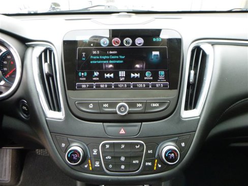 Used 2018 Chevrolet Malibu Premier w/ Premier Sun and Wheel Package image 14