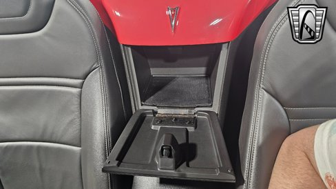 Used 2006 Pontiac Solstice Convertible w/ Premium Package image 27