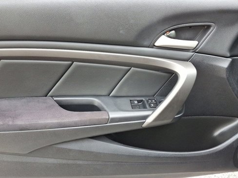 Used 2010 Honda Accord LX-S image 12