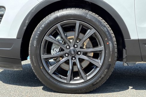 Used 2019 Ford Explorer XLT w/ Equipment Group 202A image 27