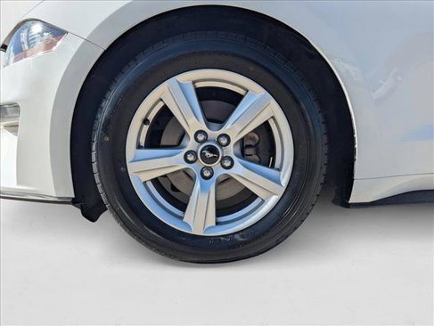 Used 2018 Ford Mustang Coupe image 21