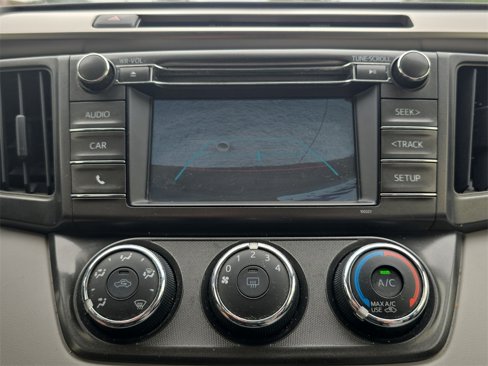 Used 2015 Toyota RAV4 LE image 15