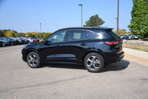 Used 2023 Ford Escape ST-Line w/ Tech Pack #1 image 3