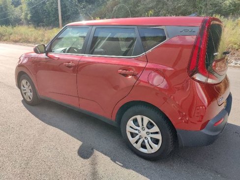 Used 2021 Kia Soul LX image 4