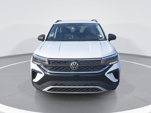 Certified 2022 Volkswagen Taos S w/ IQ Drive S Package image 8