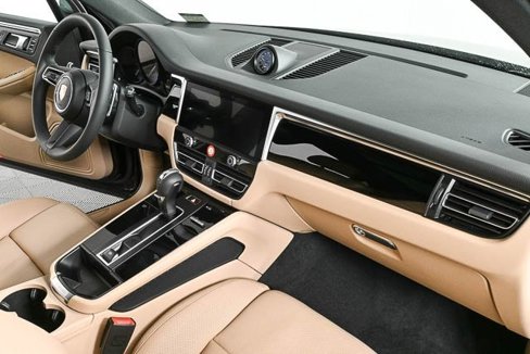Certified 2025 Porsche Macan image 20