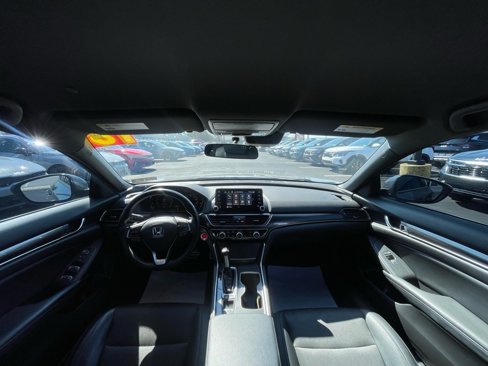 Used 2018 Honda Accord Sport image 9
