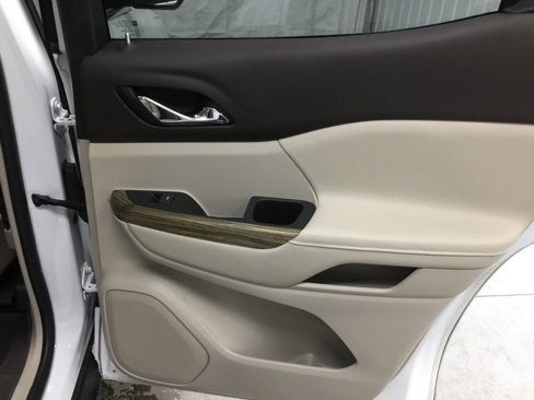 Used 2019 GMC Acadia Denali w/ Technology Package image 38