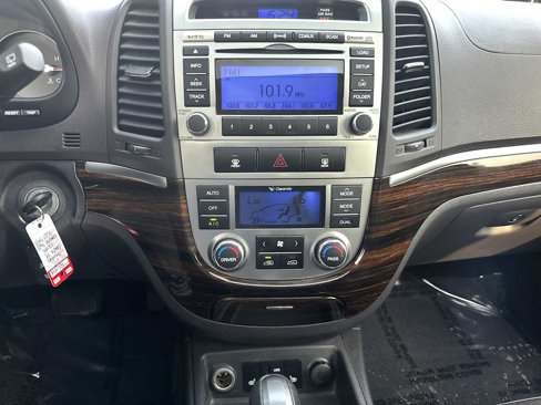 Used 2011 Hyundai Santa Fe Limited image 26