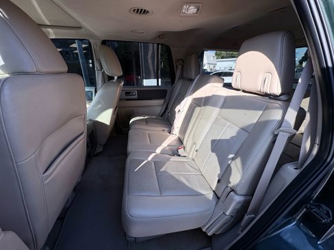 Used 2014 Ford Expedition XLT w/ Equipment Group 202A image 15