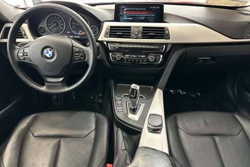 Used 2017 BMW 320i Sedan image 26