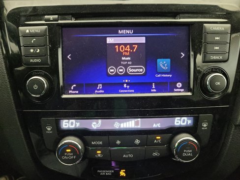 Used 2018 Nissan Rogue SV image 25
