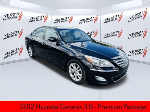 Used 2012 Hyundai Genesis 3.8 image 1