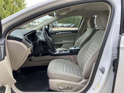 Used 2018 Ford Fusion SE image 10