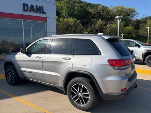 Used 2017 Jeep Grand Cherokee Trailhawk w/ Trailhawk Luxury Group image 3