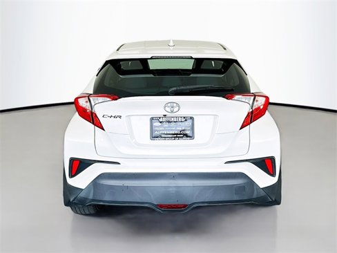 Used 2018 Toyota C-HR XLE image 6