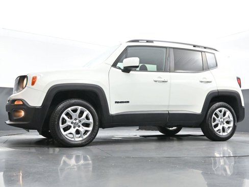 Used 2016 Jeep Renegade Latitude w/ Cold Weather Group image 44
