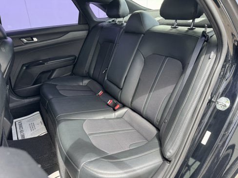 Used 2022 Kia K5 GT-Line image 11