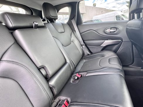 Certified 2022 Jeep Cherokee Limited w/ Mopar Interior Package image 21