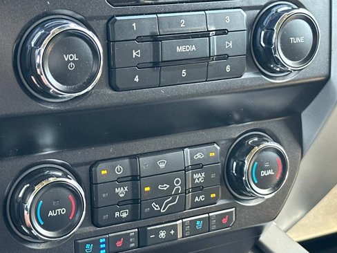 Used 2020 Ford F350 Lariat w/ Lariat Ultimate Package image 21